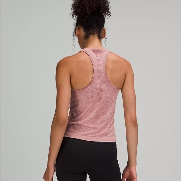 SWIFTLY Tech Racerback Tank Top 2.0
Race Length - Picture 1 of 2